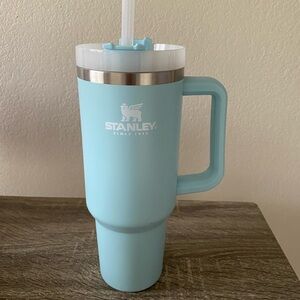 Stanley 40oz Quencher